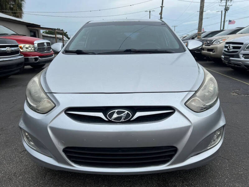 2013 Hyundai Accent SE