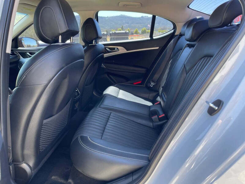 2022 Genesis G70
