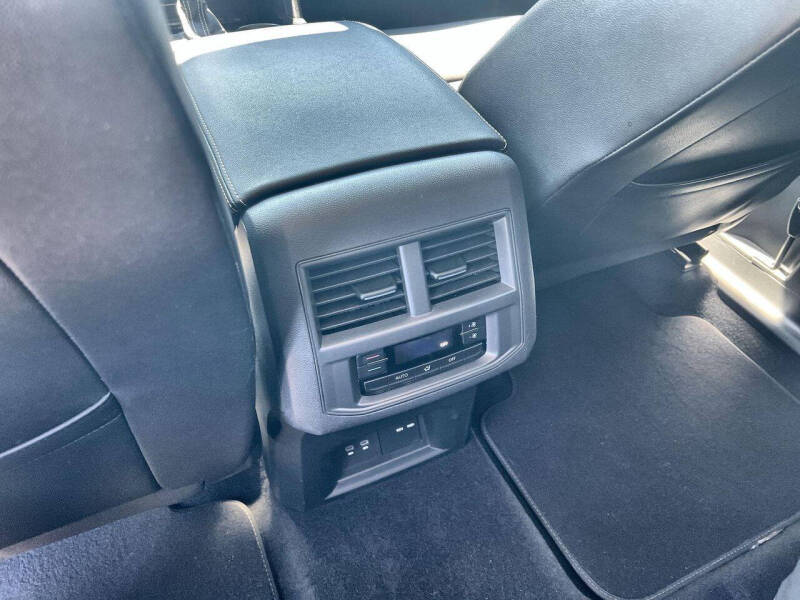 2023 Volkswagen Atlas SE