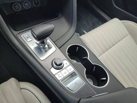 2025 Genesis G70