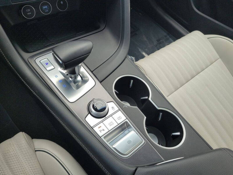 2025 Genesis G70
