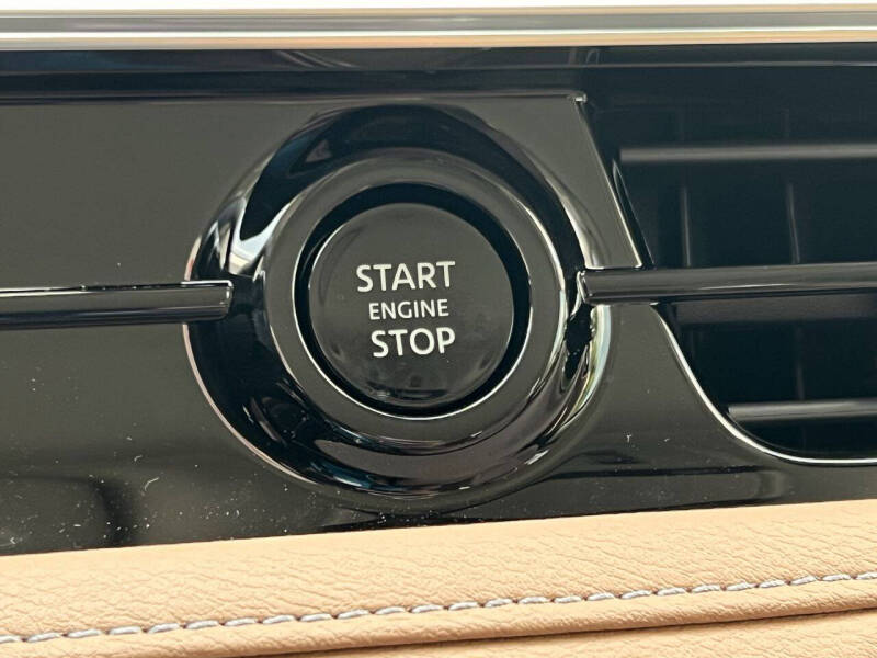 2027 Infiniti QX80 Luxe