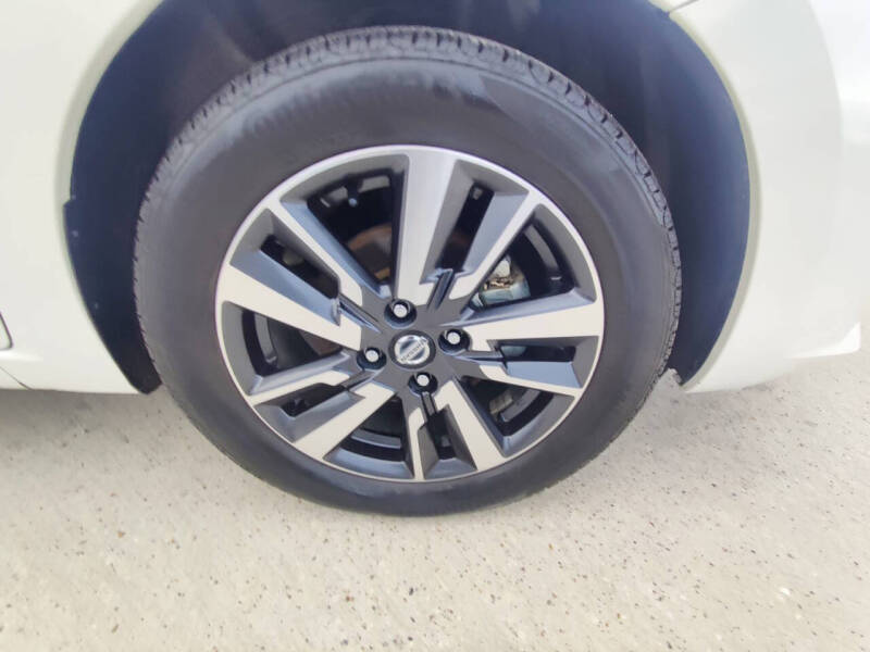 2022 Nissan Versa SV