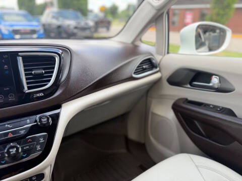 2019 Chrysler Pacifica Touring L Plus