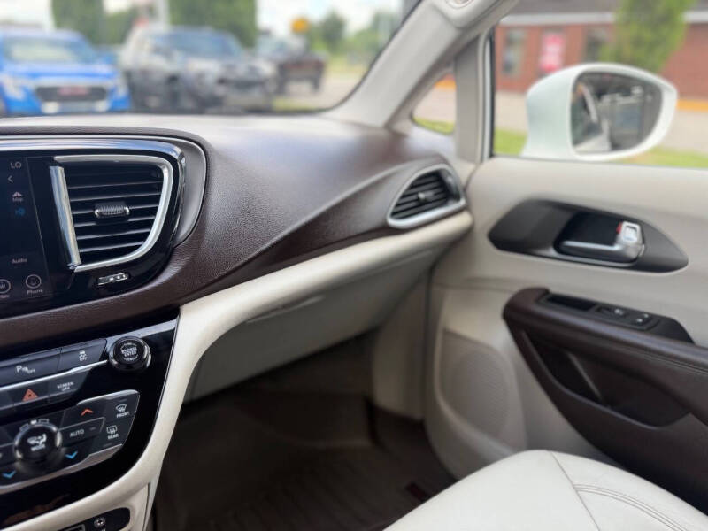 2019 Chrysler Pacifica Touring L Plus
