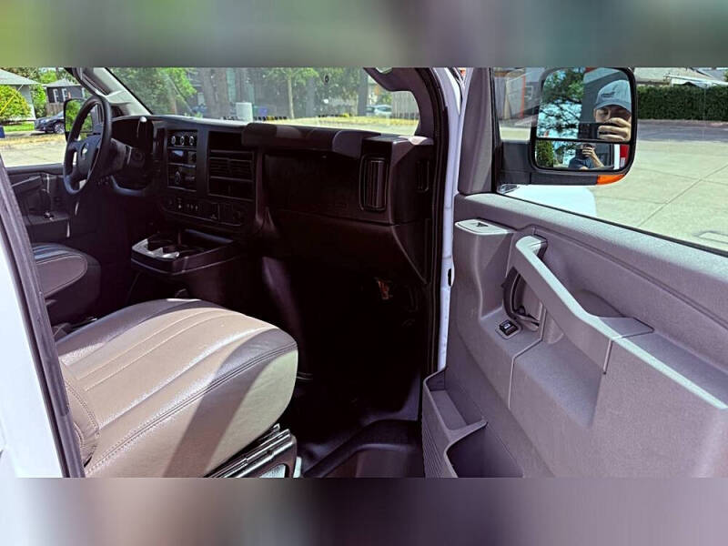 2018 Chevrolet Express 2500
