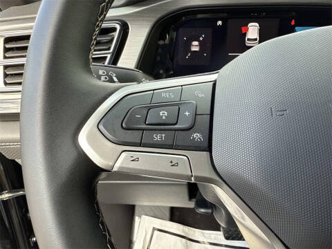 2025 Volkswagen Atlas Cross Sport SE 4Motion