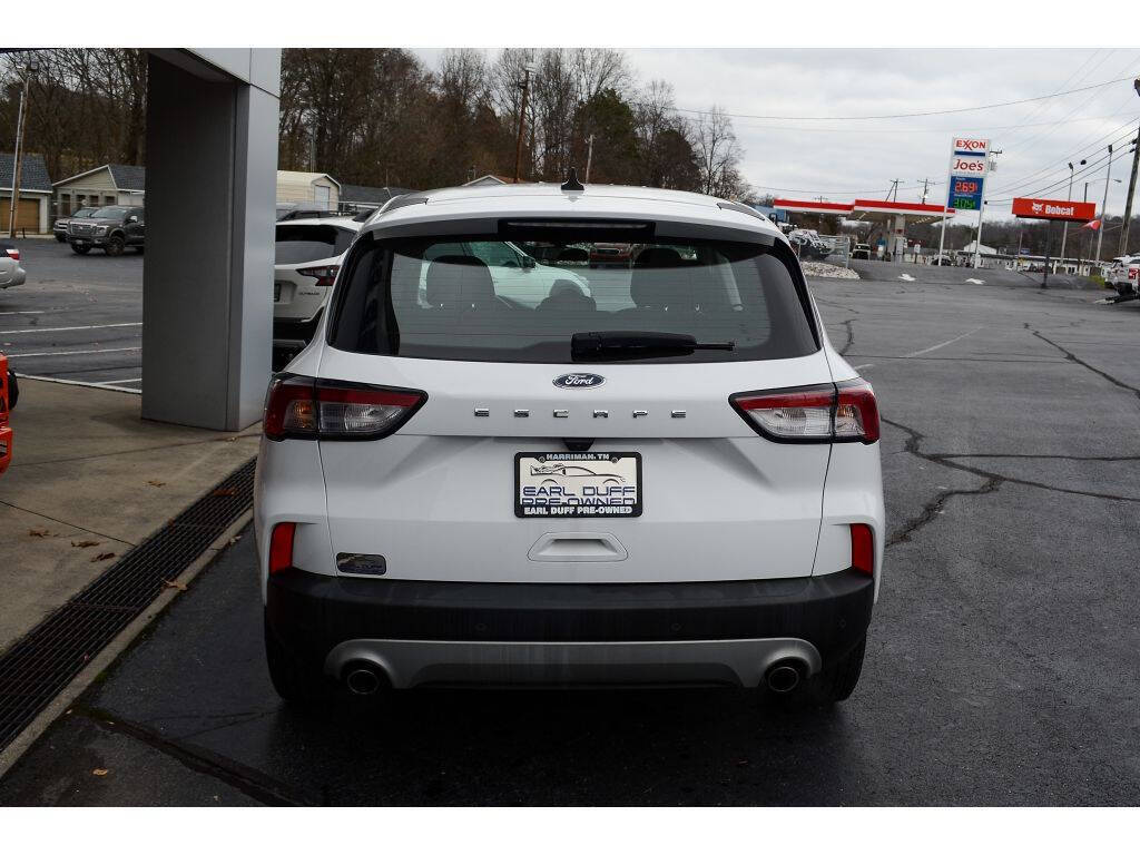 2022 Ford Escape for sale at EARL DUFF PRE-OWNED CENTER in Harriman, TN