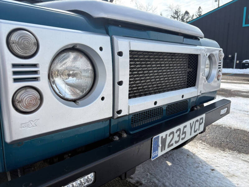 2000 Land Rover Defender