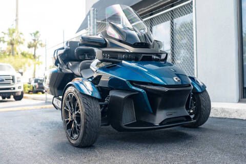 2022 Can-Am Spyder RT SE6