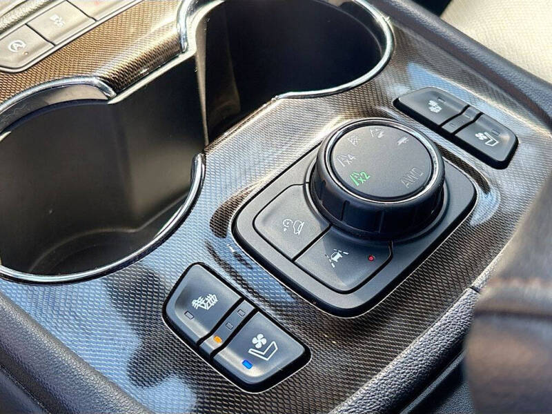 2022 GMC Acadia AT4