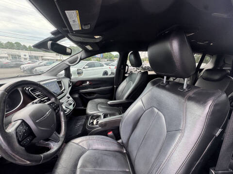 2020 Chrysler Pacifica Touring L