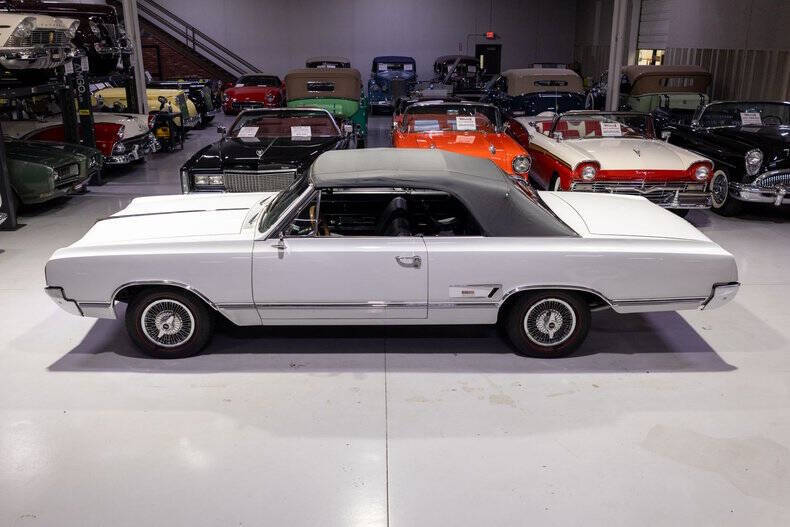 1965 Oldsmobile Cutlass