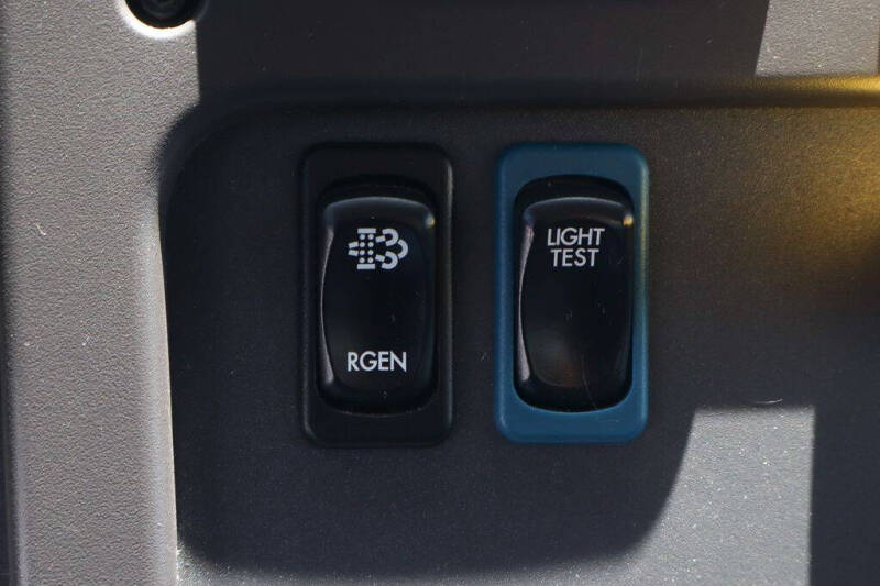 2023 Freightliner M2 106