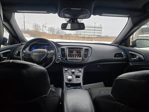 2015 Chrysler 200 S