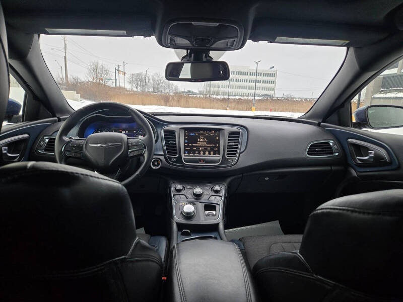 2015 Chrysler 200 S