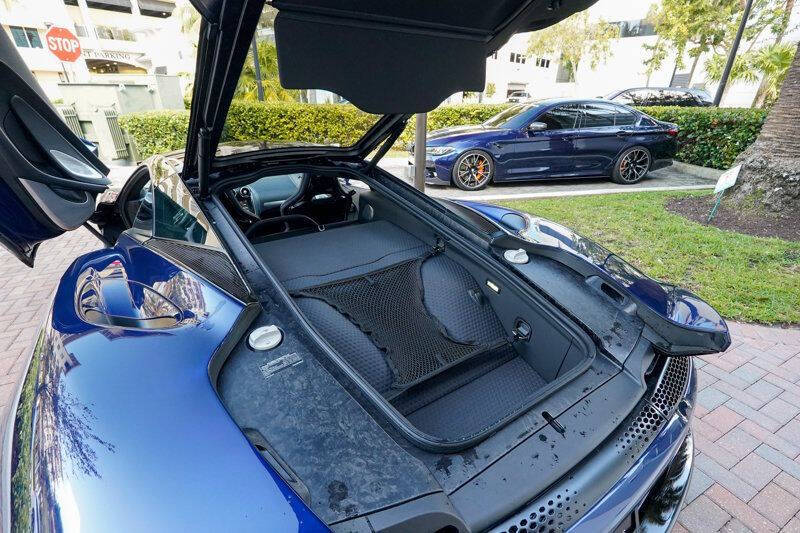 2023 McLaren GT