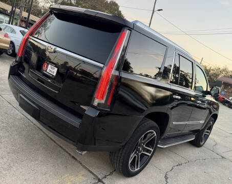 2017 Cadillac Escalade Luxury