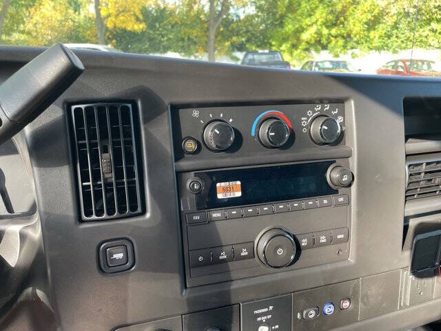 2025 Chevrolet Express 2500