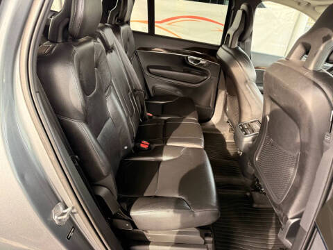 2018 Volvo XC90 T6 Momentum