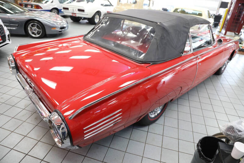 1961 Ford Thunderbird