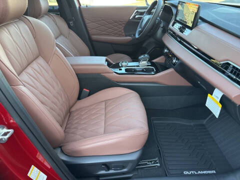 2025 Mitsubishi Outlander SEL