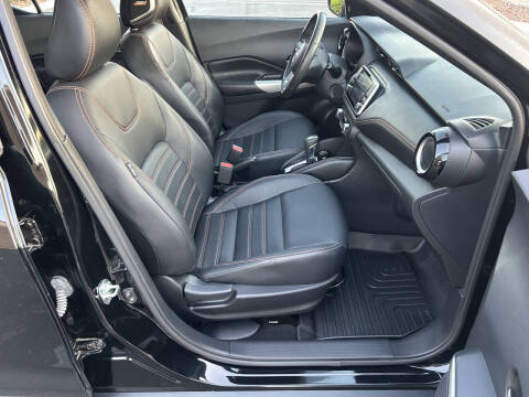 2019 Nissan Kicks SR