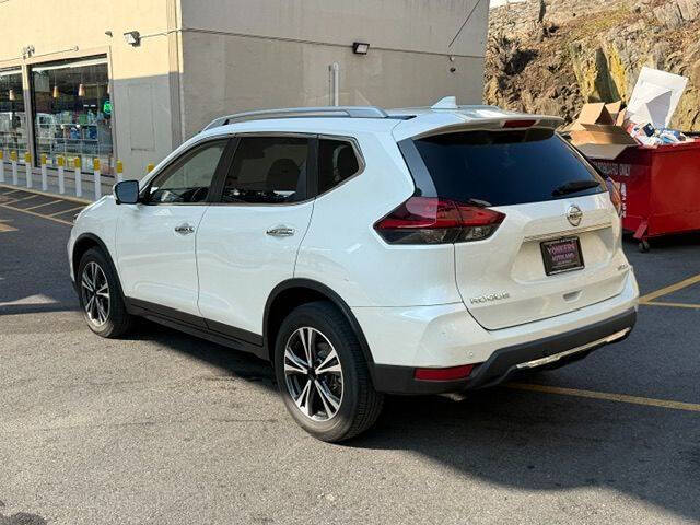 2020 Nissan Rogue SV