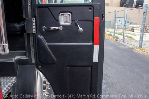 2001 Hendrickson Firetruck