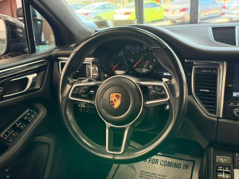 2018 Porsche Macan