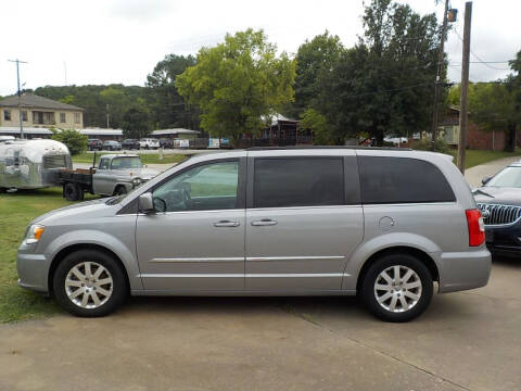 2016 Chrysler Town and Country for sale at Parker Motor Co. in Fayetteville AR