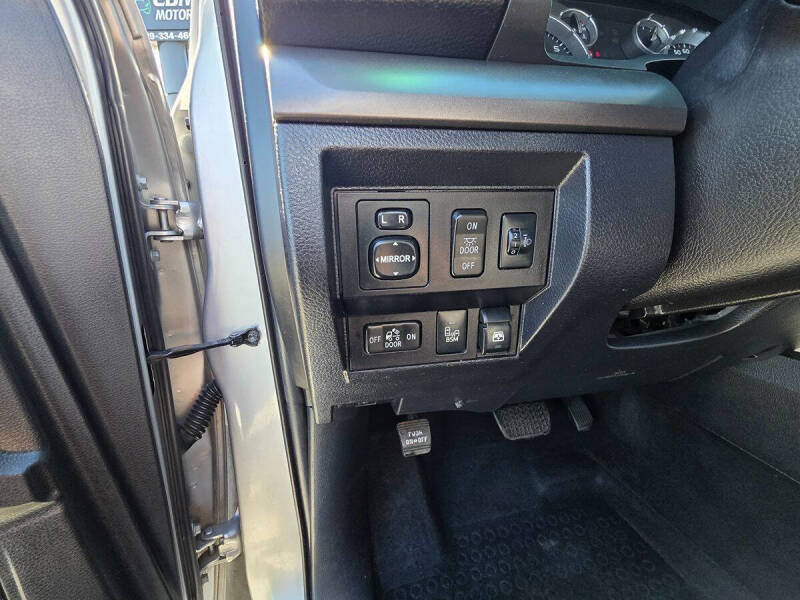 2017 Toyota Tundra SR5