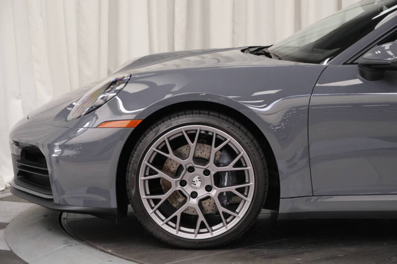 2025 Porsche 911 Carrera