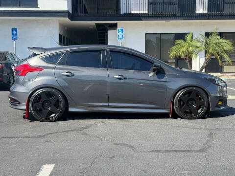 2017 Ford Focus ST