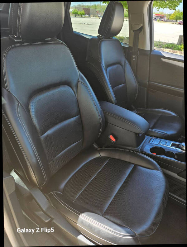 2020 Ford Escape SEL