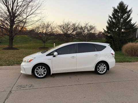 2013 Toyota Prius v Five