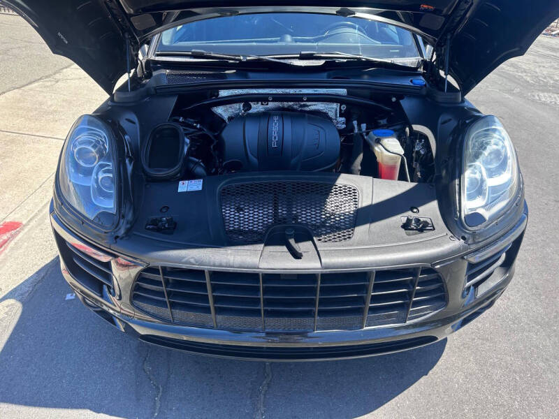 2017 Porsche Macan