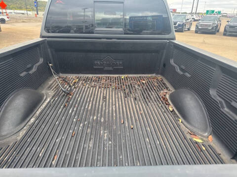 2011 Nissan Titan SV