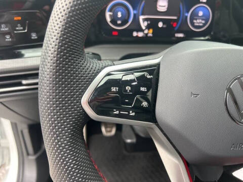 2024 Volkswagen Golf GTI 380 SE