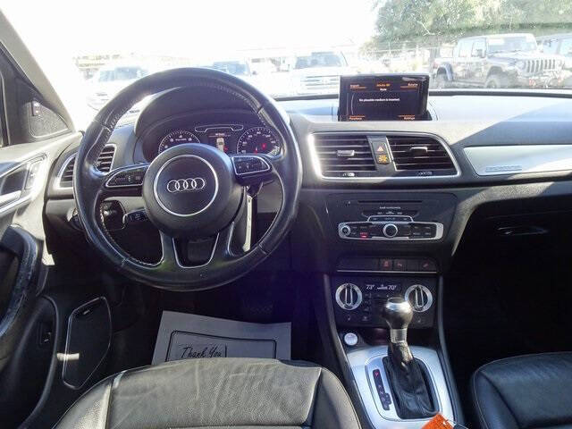 2015 Audi Q3 2.0T quattro Prestige