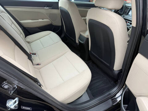 2018 Hyundai Elantra