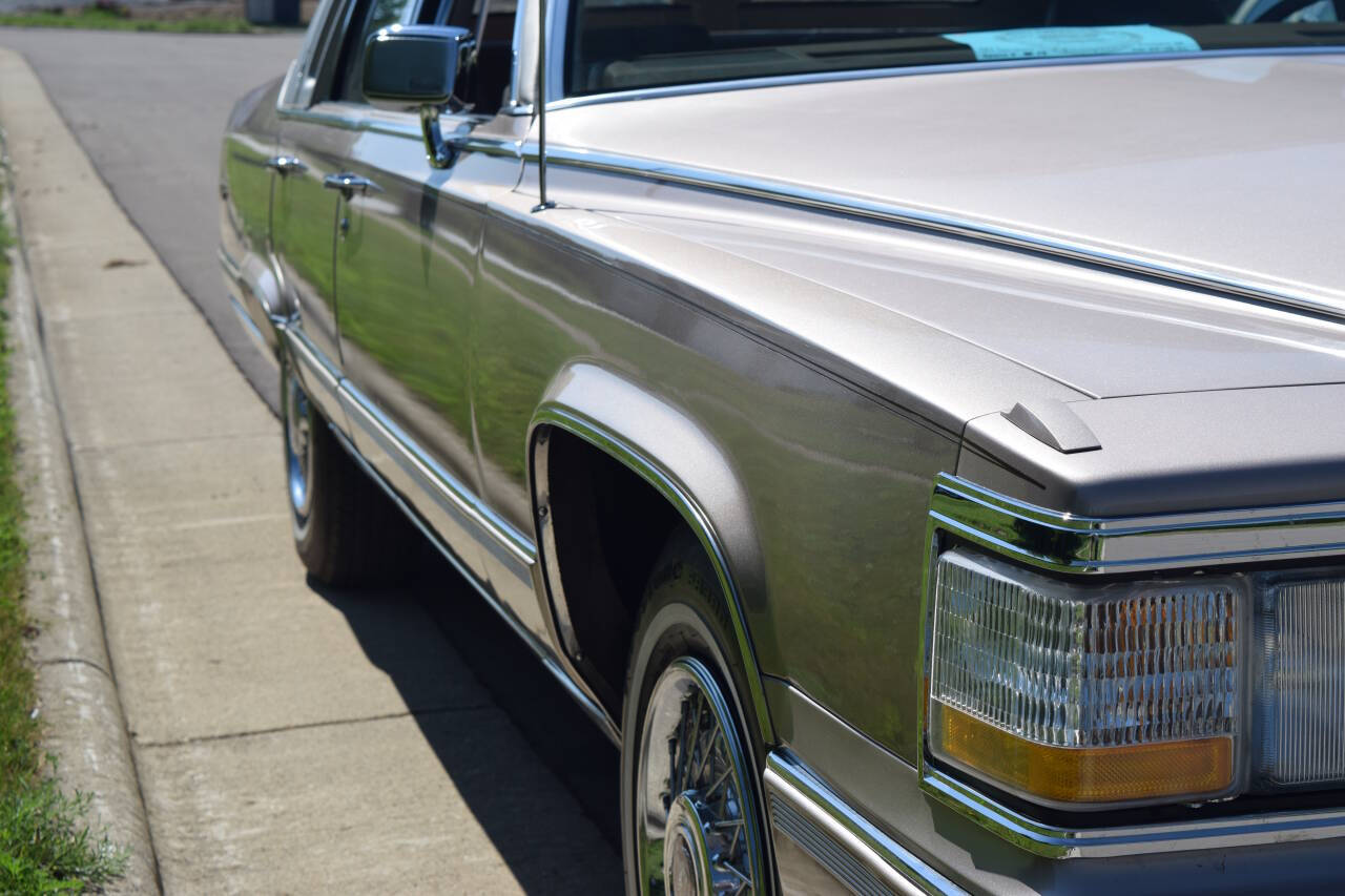 1991 Cadillac Brougham 91