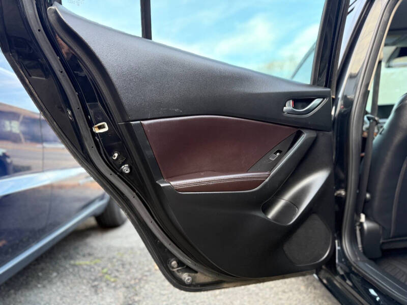 2017 Mazda MAZDA3 Touring