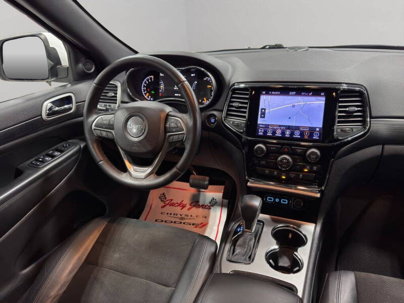 2019 Jeep Grand Cherokee Laredo E