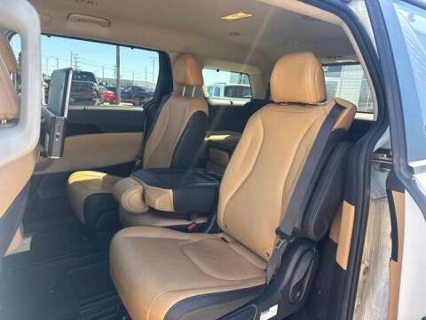 2022 Kia Carnival EX