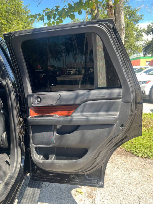 2018 Lincoln Navigator Select
