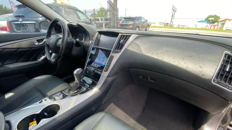 2017 Infiniti Q50 3.0T Signature Edition