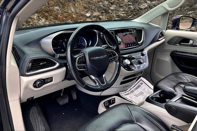 2021 Chrysler Pacifica Hybrid Touring L