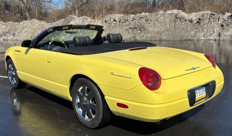 2002 Ford Thunderbird Deluxe