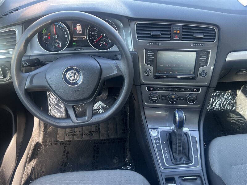 2016 Volkswagen e-Golf SE